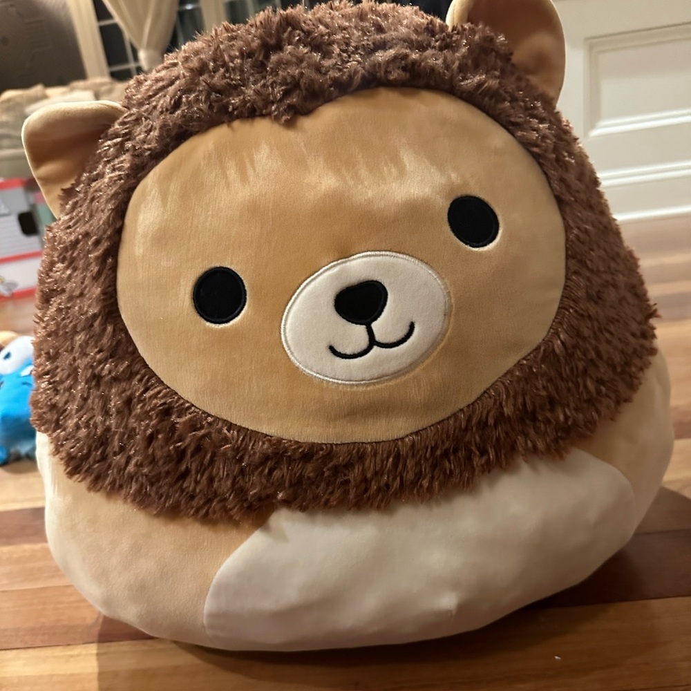 Squishmallow. 16” Francis the Lion